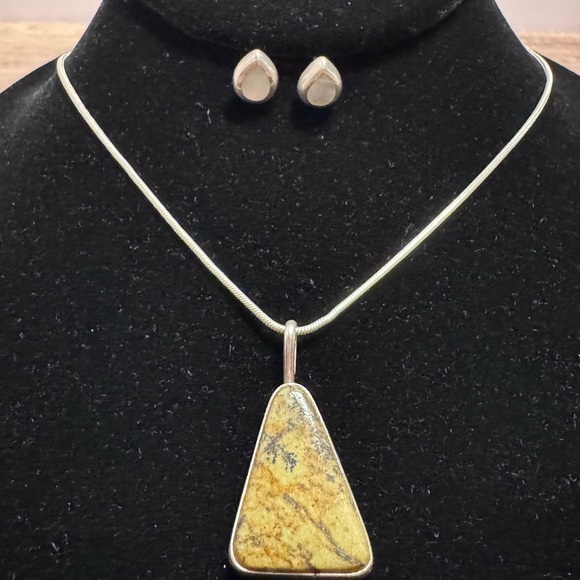 Sterling Native American Signed Picture Jasper Necklace & MO Pearl Earrings - Picture 1 of 7